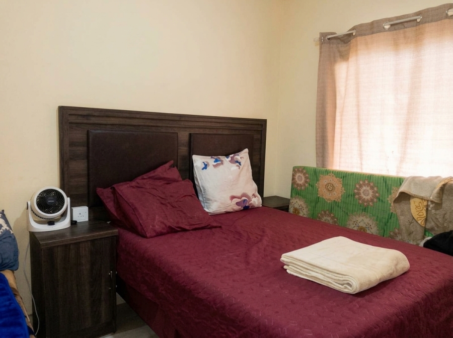 To Let 2 Bedroom Property for Rent in Mid Town North West